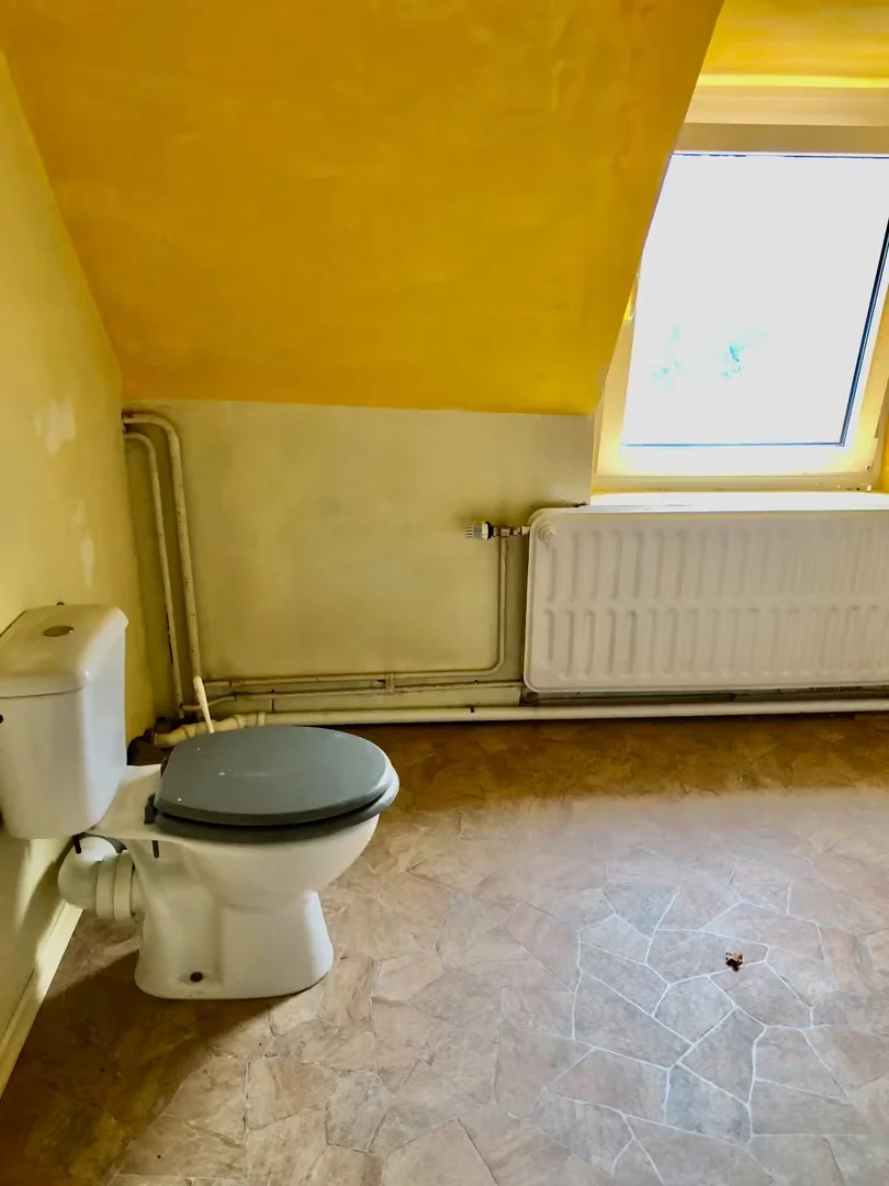 Habitación estudiantil económica con ubicación conveniente en 