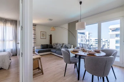 Apartamento inteiro em Calle Ángel Ojeda Avilés, Dos Hermanas, imagem 1 de 10