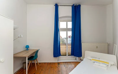 {area} içinde aydınlık özel oda