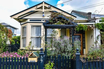 Quarto partilhado com secretária em Wellington