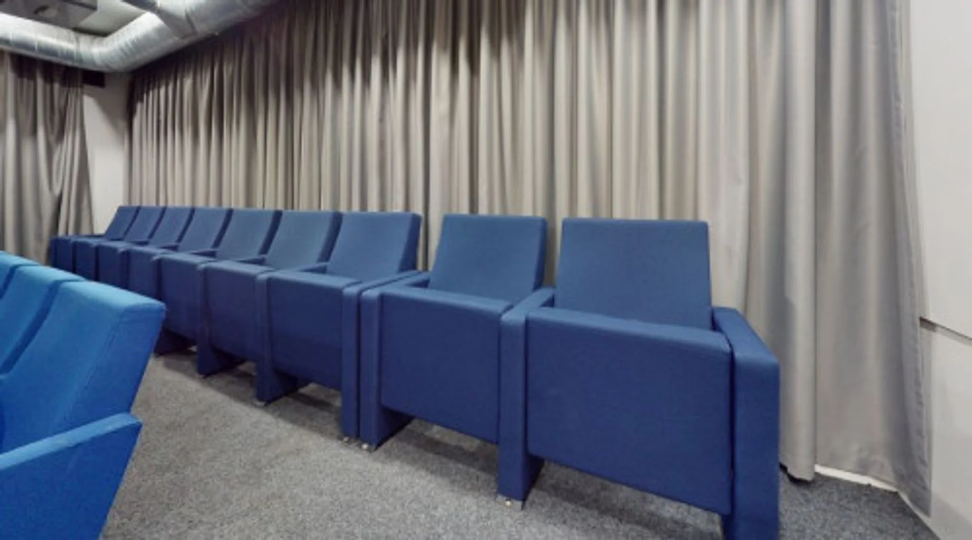 Economical student room with convenient location in 