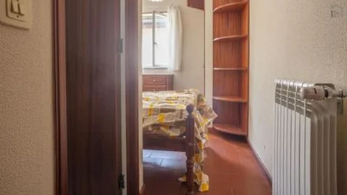 Stanza privata in Rua Pinheiro Chagas, immagine 28 di 29