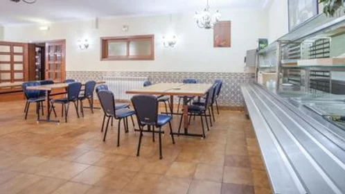 Stanza privata in Rua Pinheiro Chagas, immagine 6 di 29