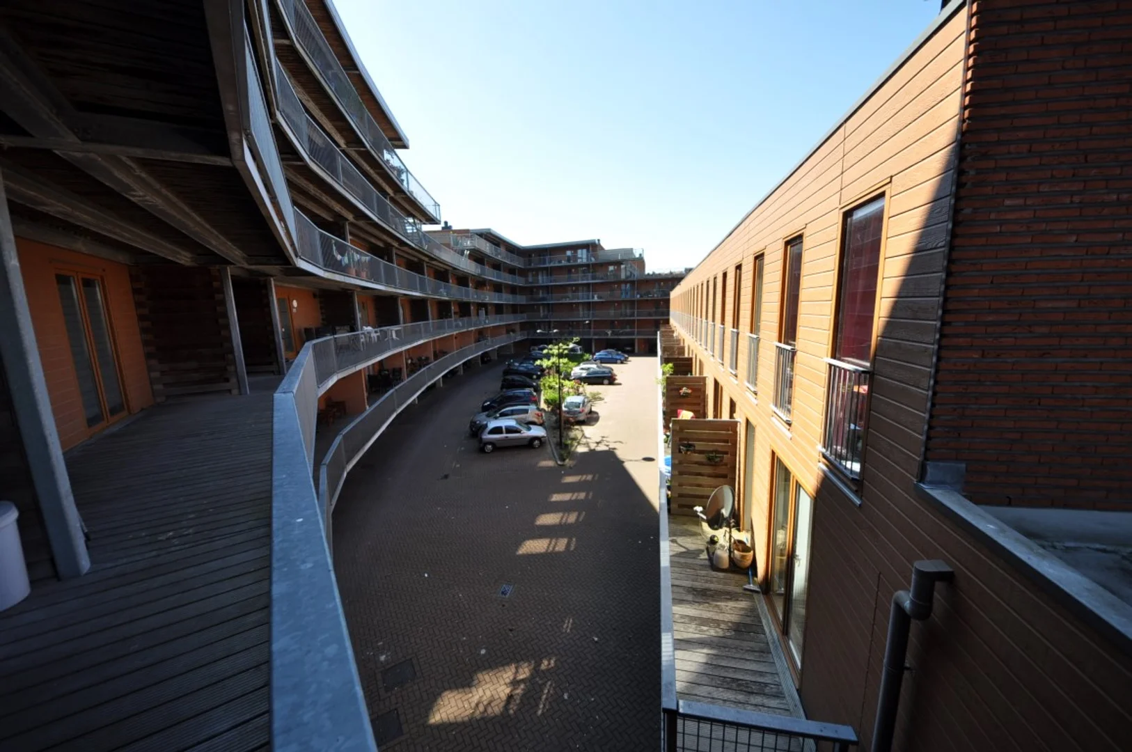 Budget-friendly student room close to campus in 