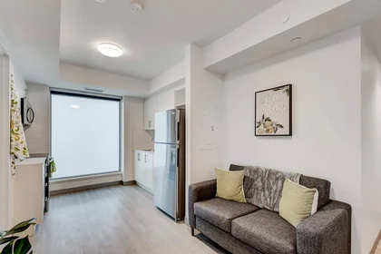 Logement entier en résidence à 2416 16 Ave NW, Calgary, AB T2M 5C7, Canada, image 33 de 34