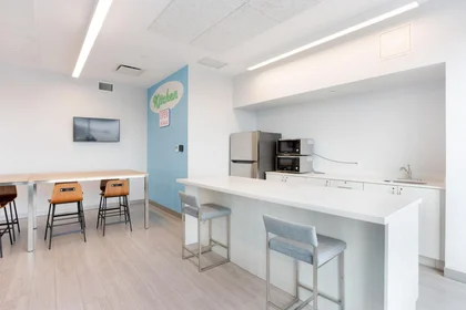 Logement entier en résidence à 2416 16 Ave NW, Calgary, AB T2M 5C7, Canada, image 6 de 34