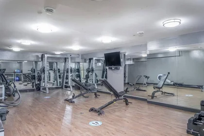 Gesamte Unterkunft im Wohnheim in der 75 Ann St, London, ON N6A 1P9, Canada, bild 12 von 35