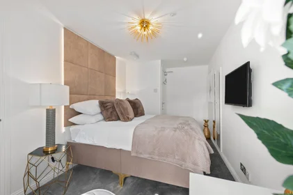 Quarto privado em residência em 13 Causewayhead Rd, Stirling FK9 5EG, UK, imagem 1 de 49