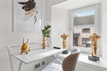 Quarto privado em residência em 13 Causewayhead Rd, Stirling FK9 5EG, UK, imagem 4 de 49