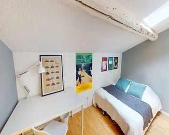 Private room at rue de Barcelone, image 2 of 16