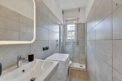 Privatzimmer in der Viale Evaristo Stefini, bild 11 von 15