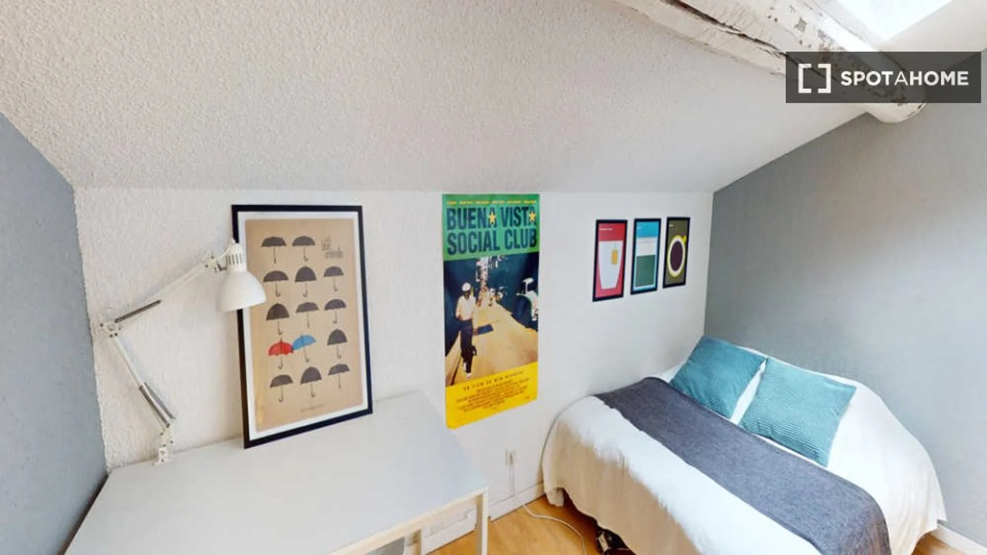 Economical student room with convenient location in 