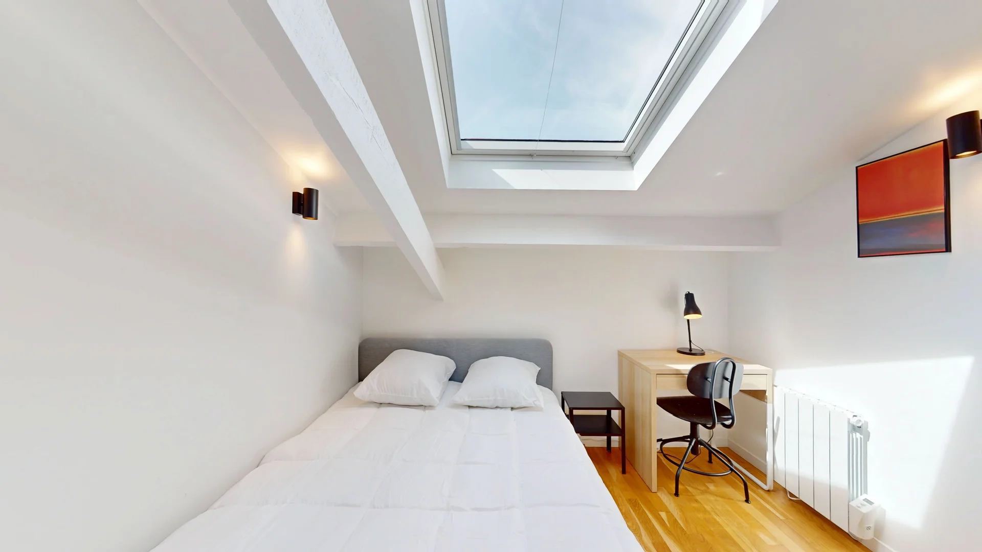 Student-friendly room in  with modern amenities