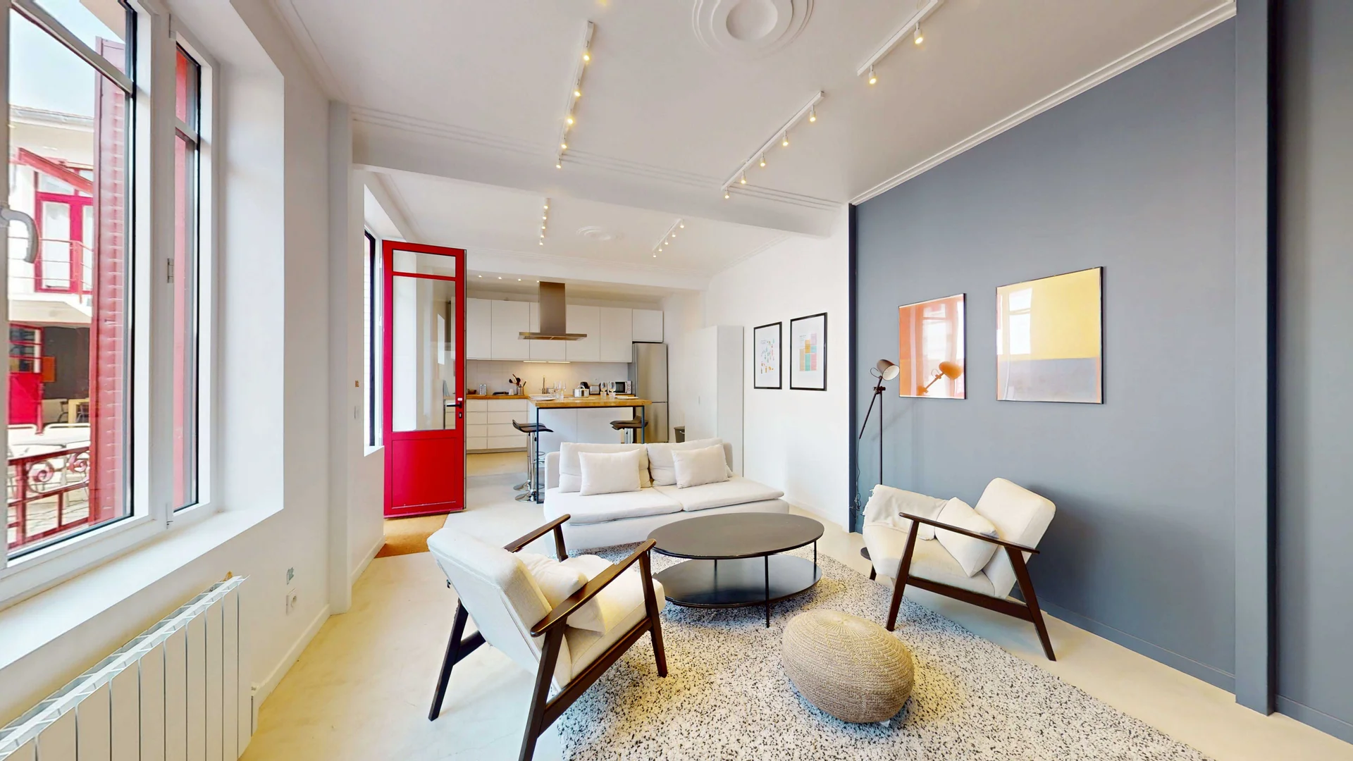 Bright and airy student room with easy university access in 