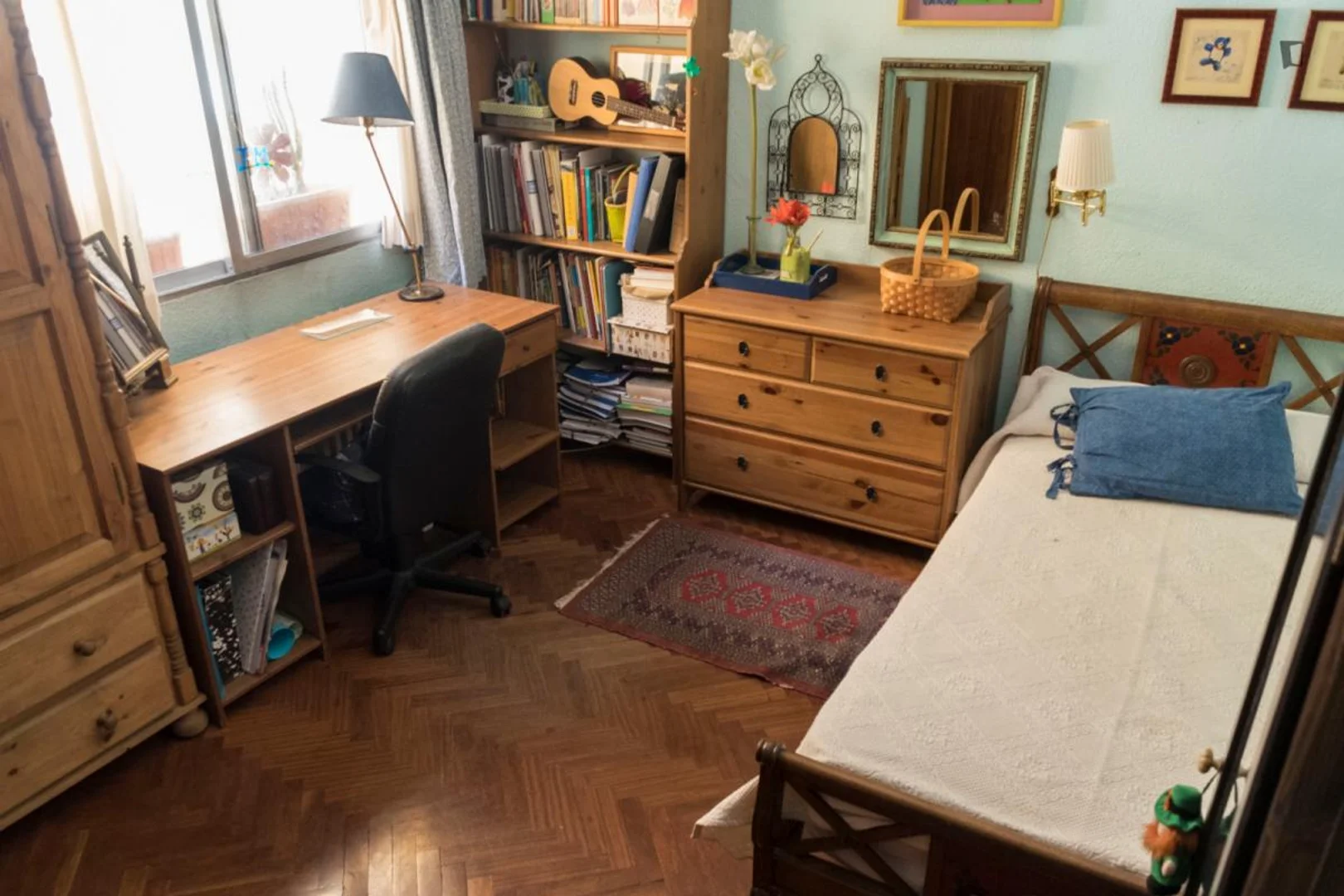 Bezahlbares Zimmer für Studenten mit ausreichender Beleuchtung in 
