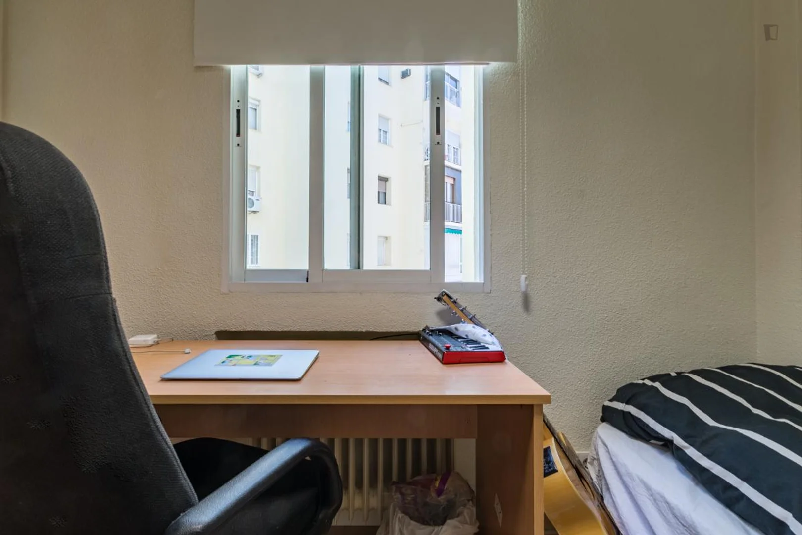 Quarto acolhedor para estudantes disponível em 