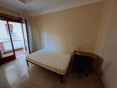 Habitación privada en Via Ogliastra, Nomentano, imagen 1 de 10