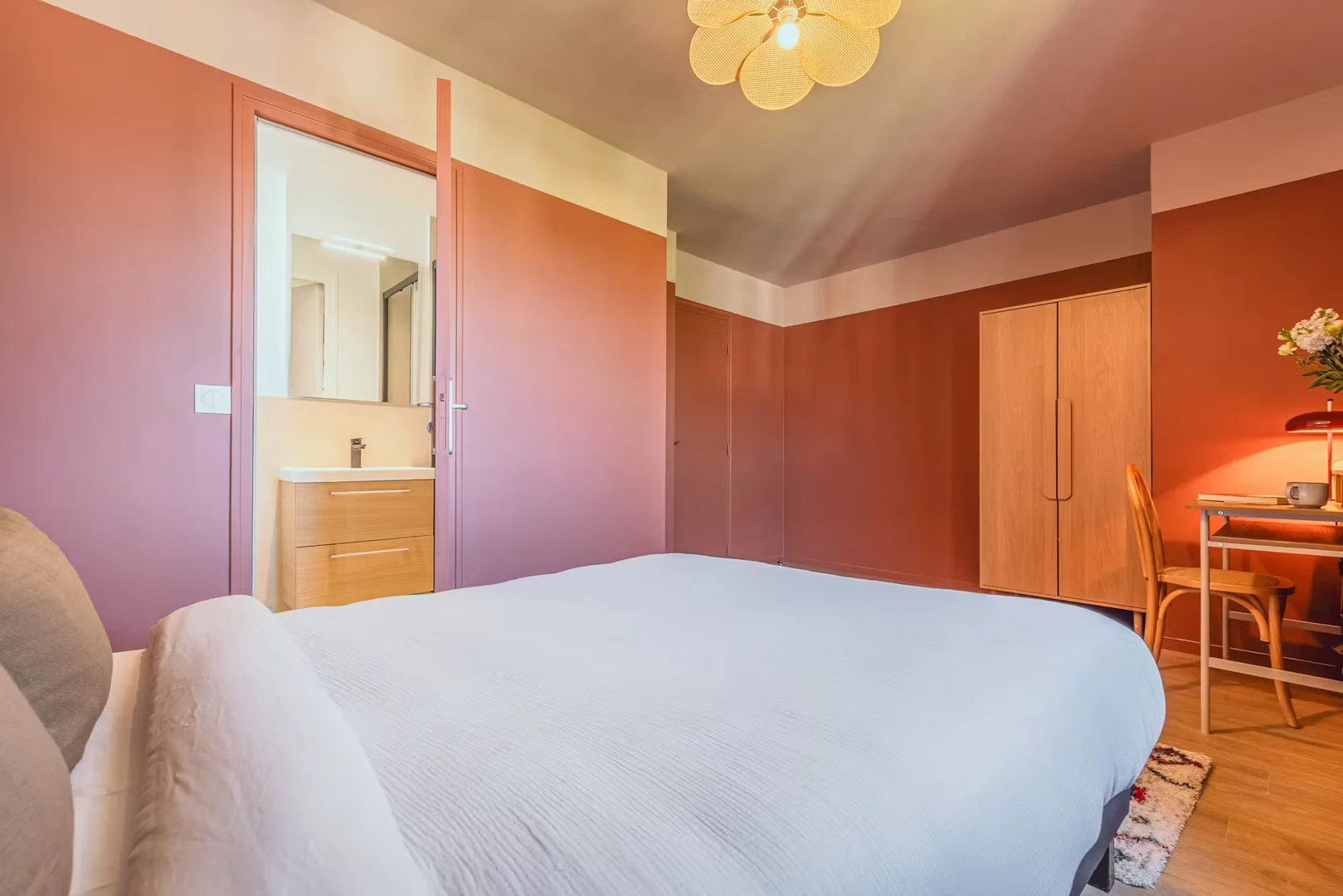 Habitación estudiantil económica con ubicación conveniente en 
