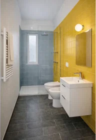Shared room at Via Francesco Crispi, , image 4 of 7