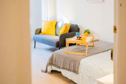 Private room at Carrer d'Honorat Juan, image 10 of 27