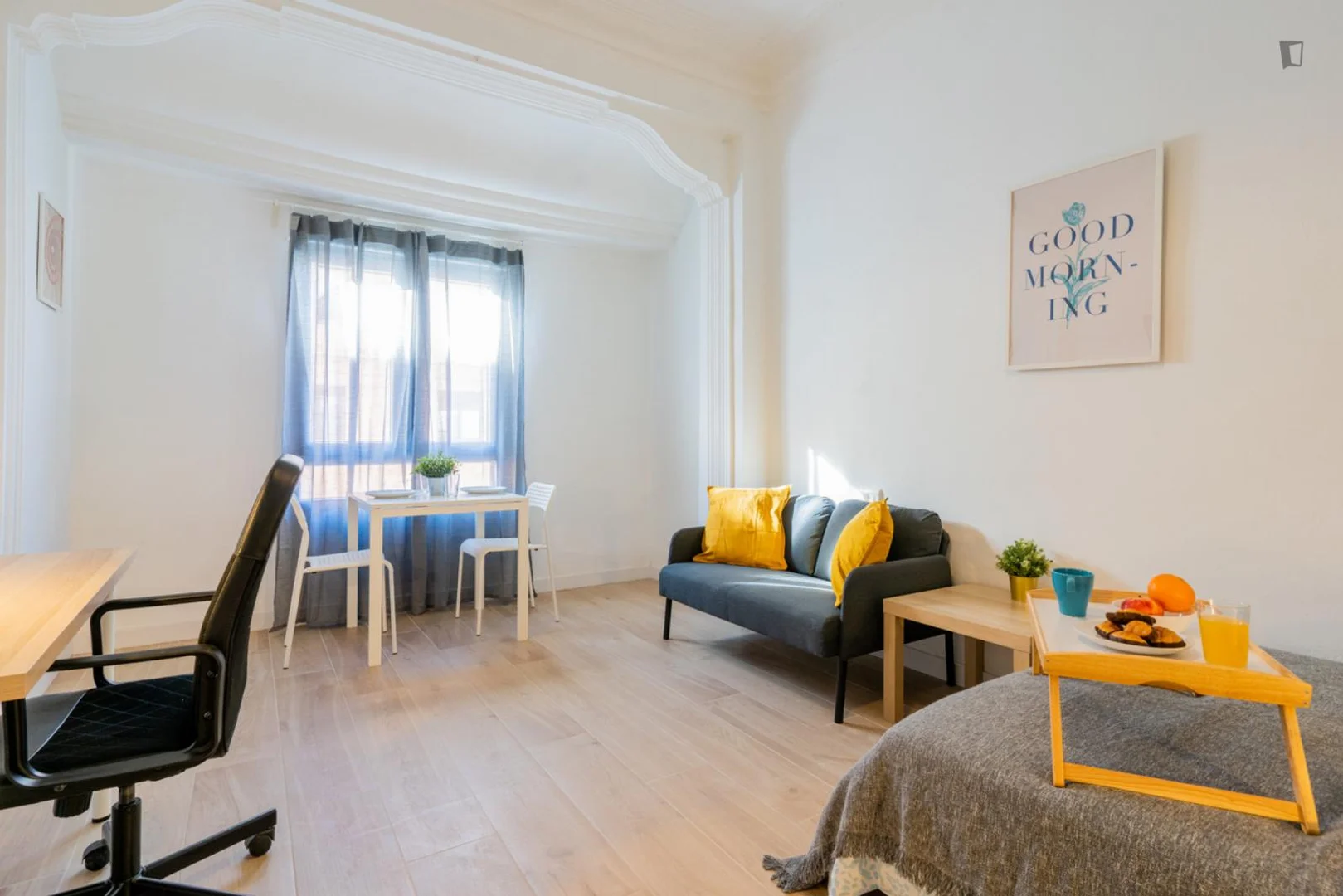 Economical student room with convenient location in 
