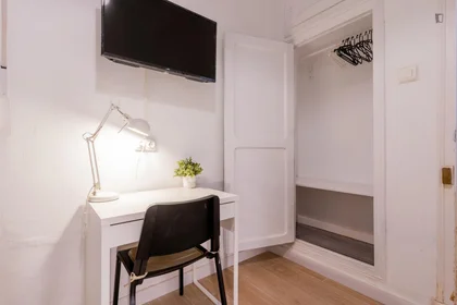 Private room at Carrer d'Honorat Juan, image 6 of 27