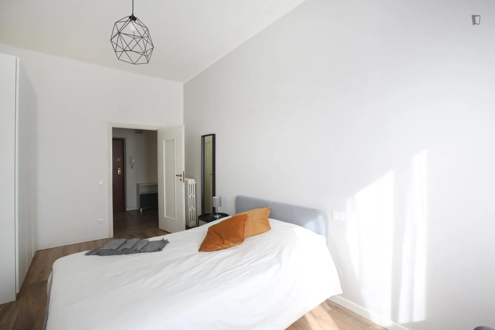Zimmer in Studentenwohnung in  zu vermieten, voll möbliert