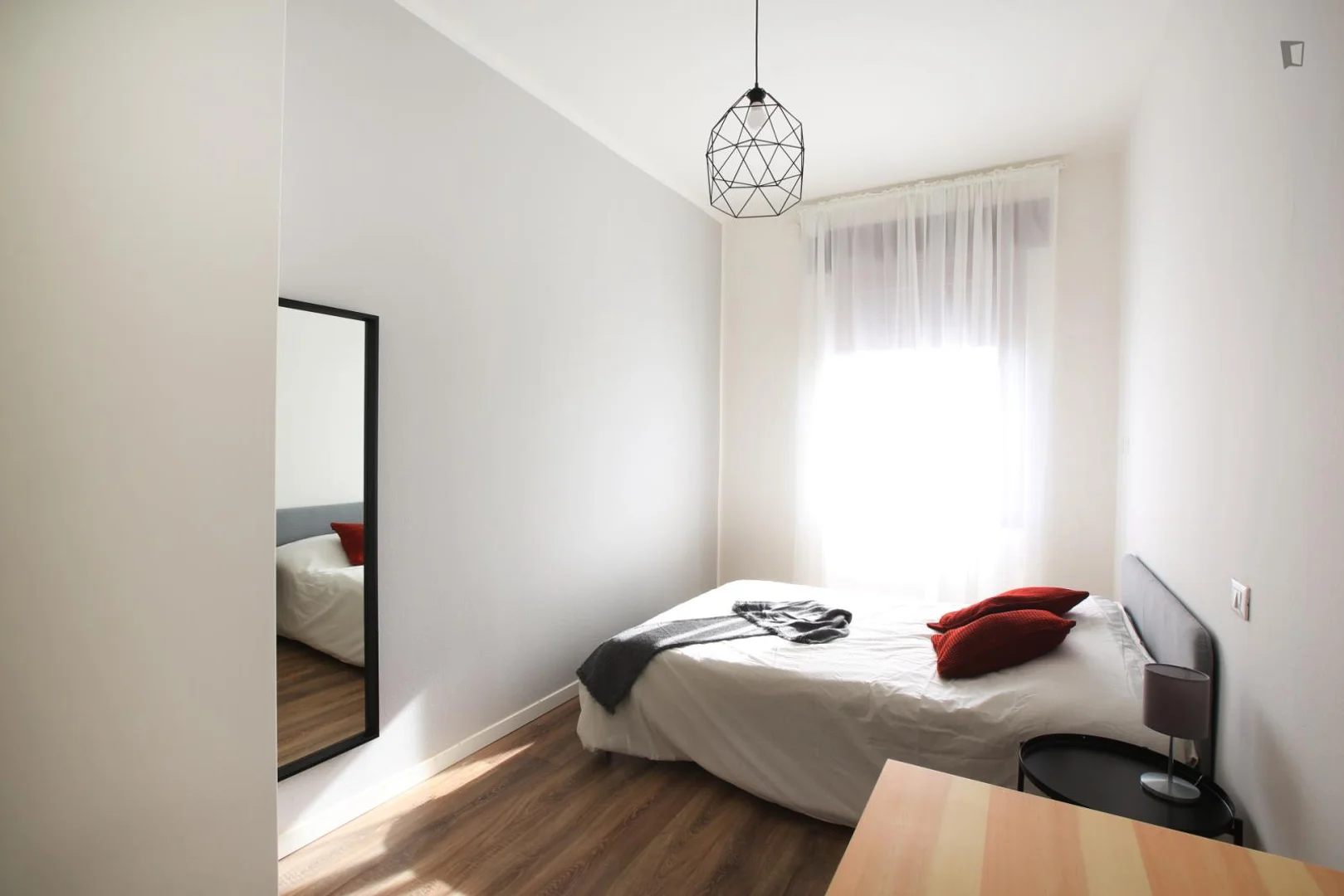 Cozy room for students available in 