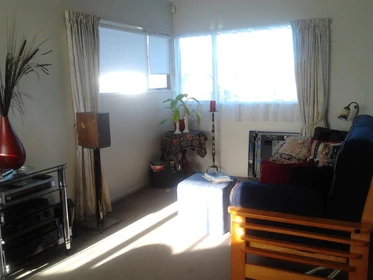 Bright private room in Auckland