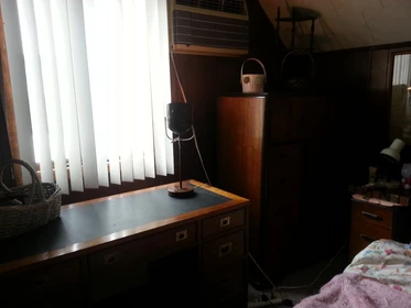 Room for rent with double bed New York