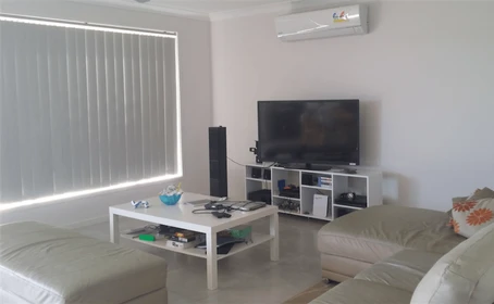 Room for rent with double bed Brisbane