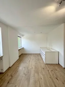 Privatzimmer in der Pfitznerstraße, Milbertshofen-Am Hart, bild 1 von 10