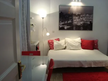 Entire apartment at Kálvin tér, Budapest 5, image 1 of 10