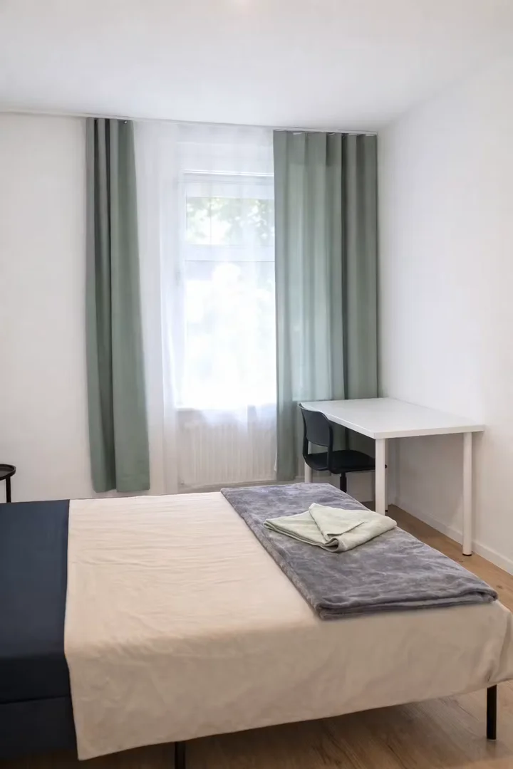 Pokój do wynajęcia w mieszkaniu studenckim w , w pełni umeblowany
