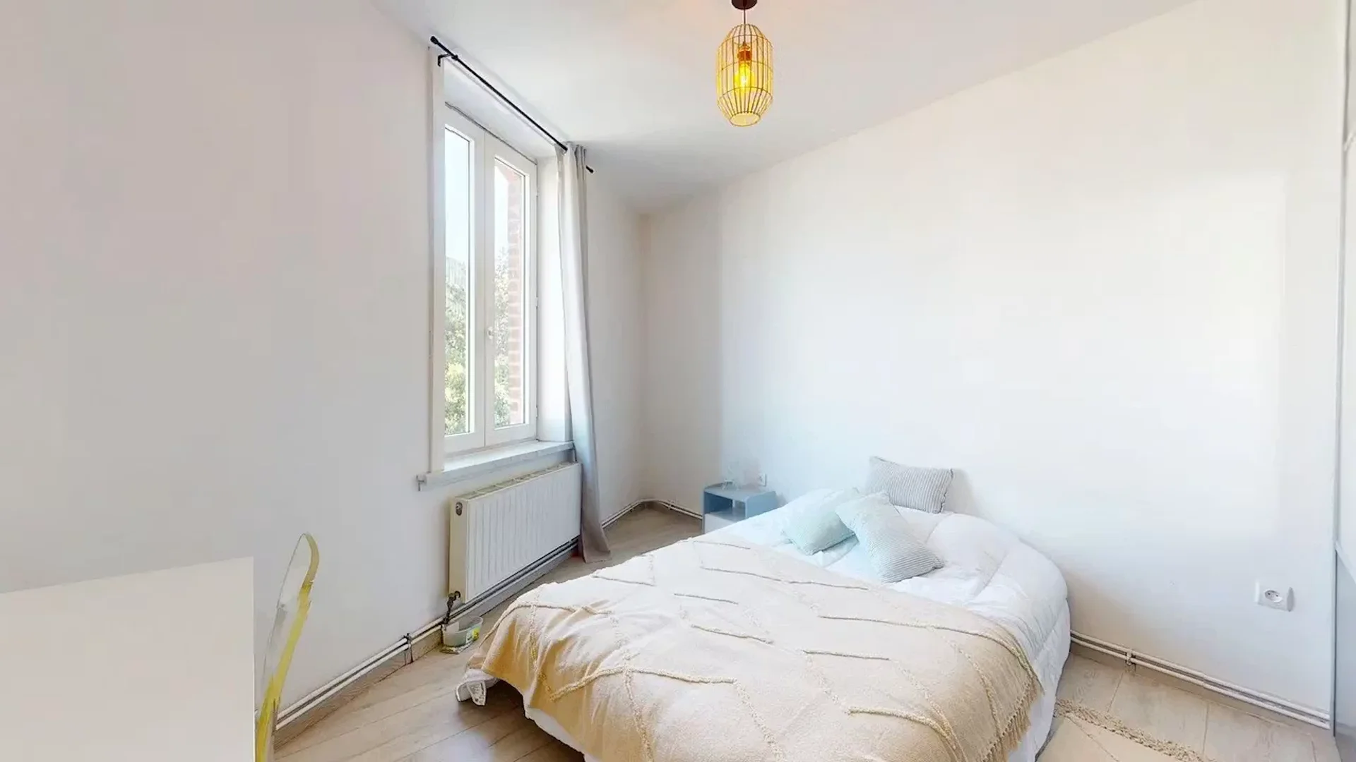Chambre d'étudiant confortable et spacieuse dans 