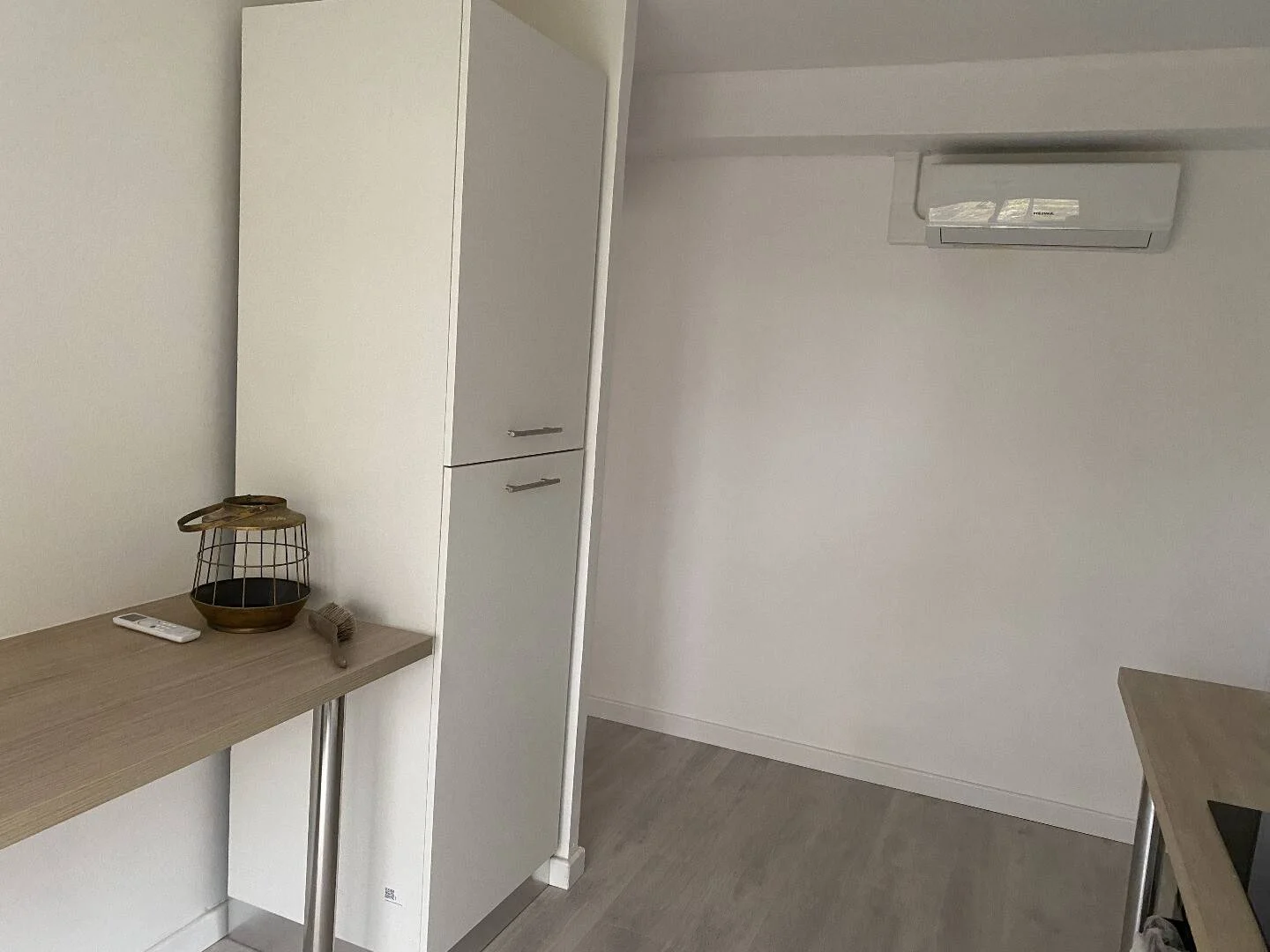 Habitación estudiantil amplia y cómoda en 
