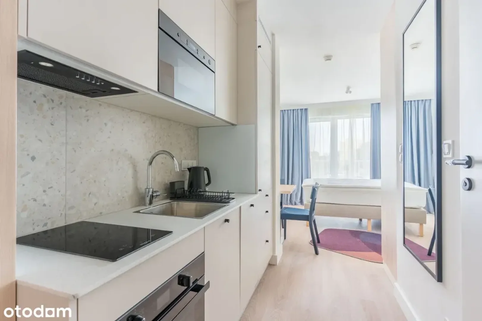Chic studio apartment near campus in