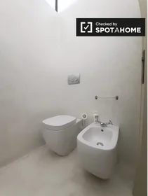 Chambre privée à Vicolo S. Lorenzo, image 17 de 19