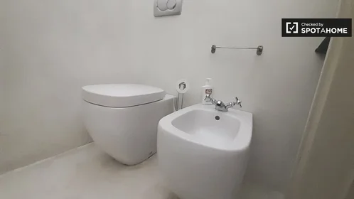 Chambre privée à Vicolo S. Lorenzo, image 18 de 19