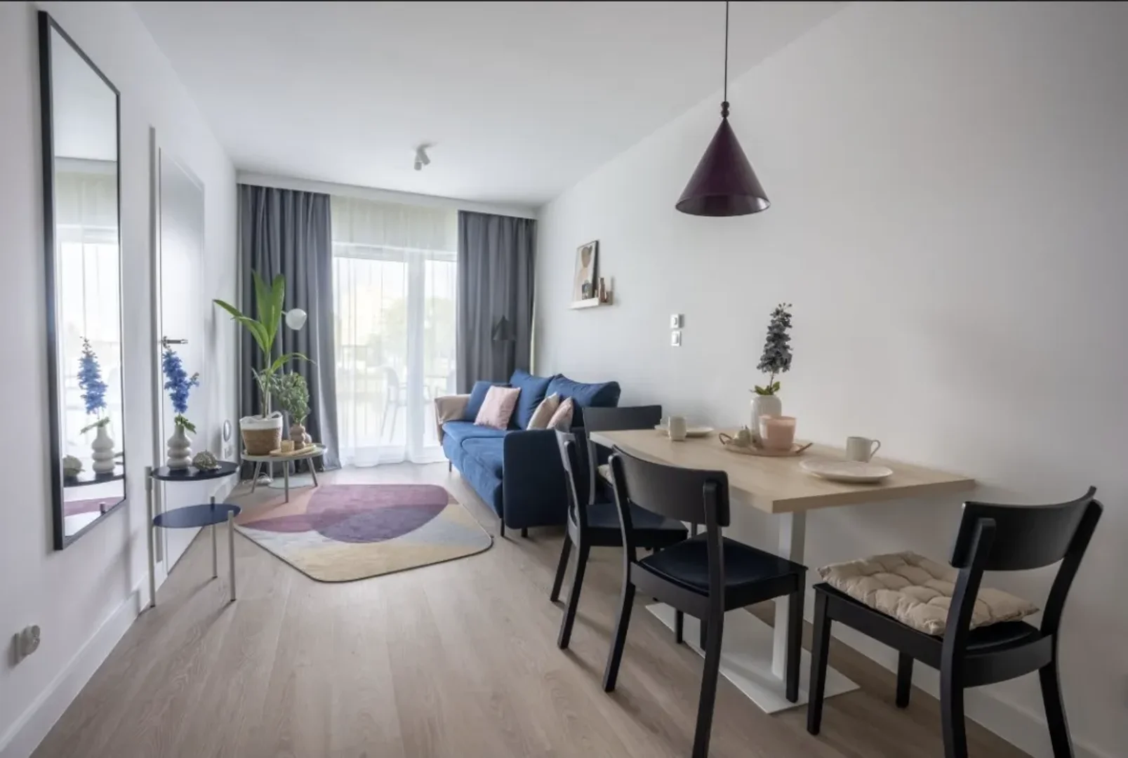  bölgesindeki öğrenciler için ideal kompakt stüdyo daire