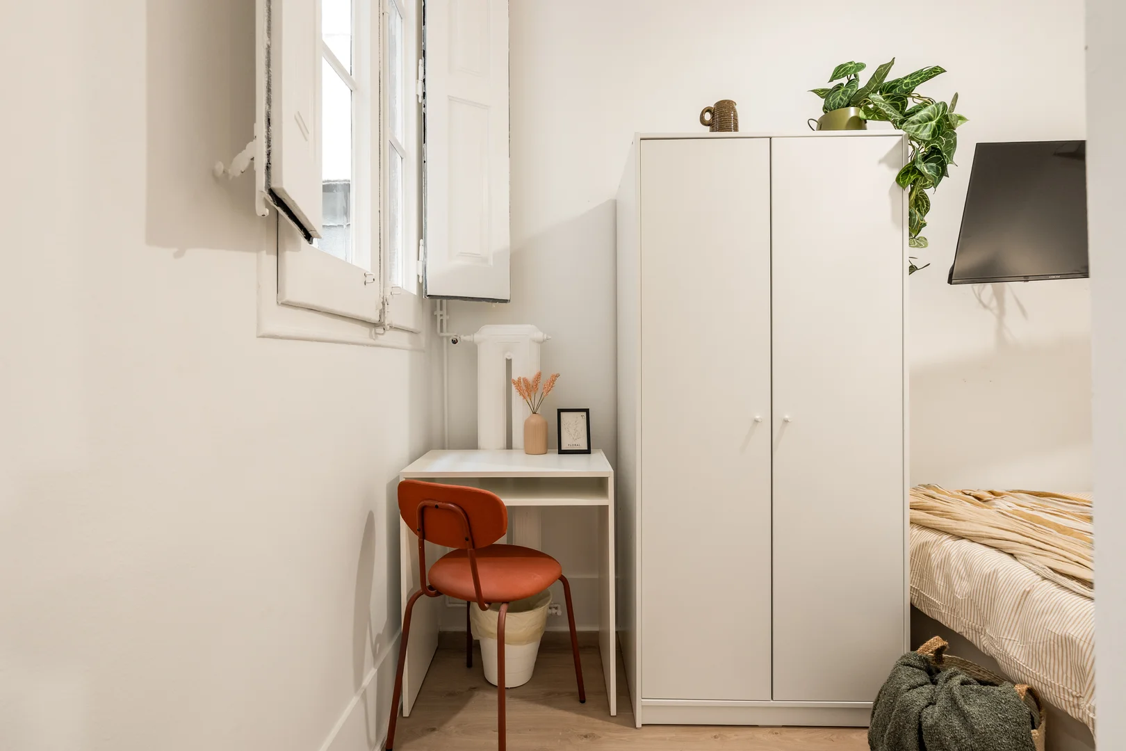 Habitación asequible para estudiantes con buena iluminación en 