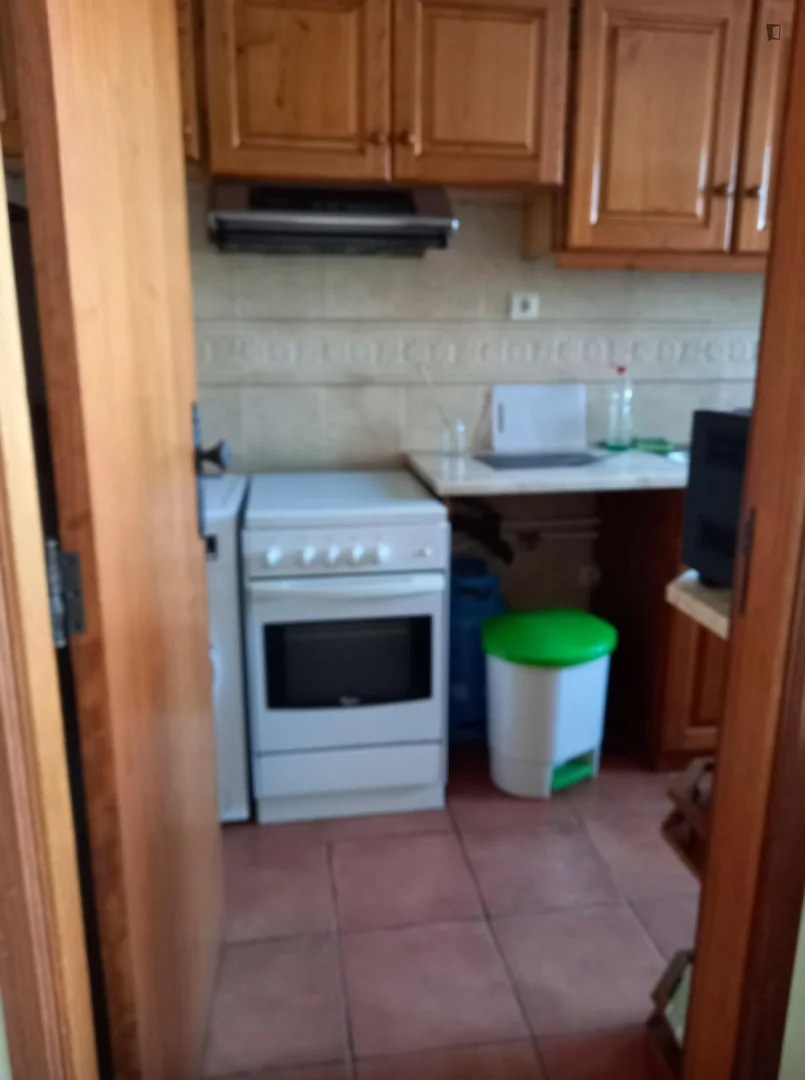 bölgesinde uygun konuma sahip ekonomik öğrenci odası