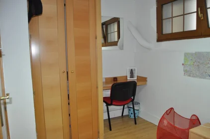 Private room at Calle Ponciano, image 4 of 21