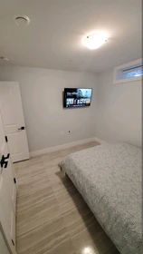 Zimmer mit Doppelbett zu vermieten Vancouver