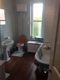 Cheap private room in York