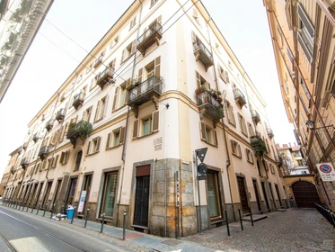 Habitación compartida en Torino centro, Turin, imagen 3 de 8