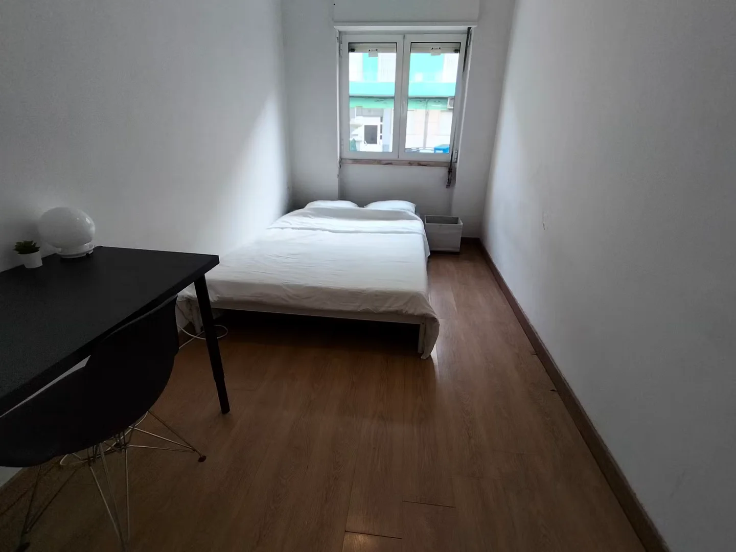 Helles und luftiges Studentenzimmer mit einfachem Zugang zur Universität in 