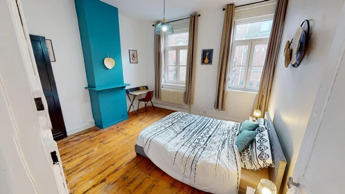 Cheap private room in Roubaix