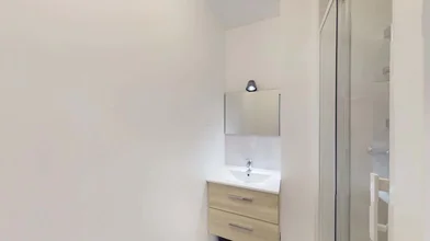 Quarto privado em 13 Bd Robert Schuman, 44300 Nantes, France, imagem 7 de 34