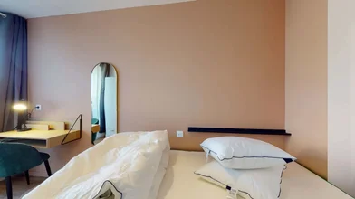 Chambre privée à 7 rue Achille Emperaire  Aix-en-Provence 13090 FR, image 2 de 12